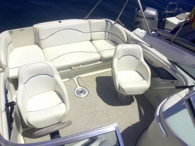 Sea Ray 24 Sundeck
