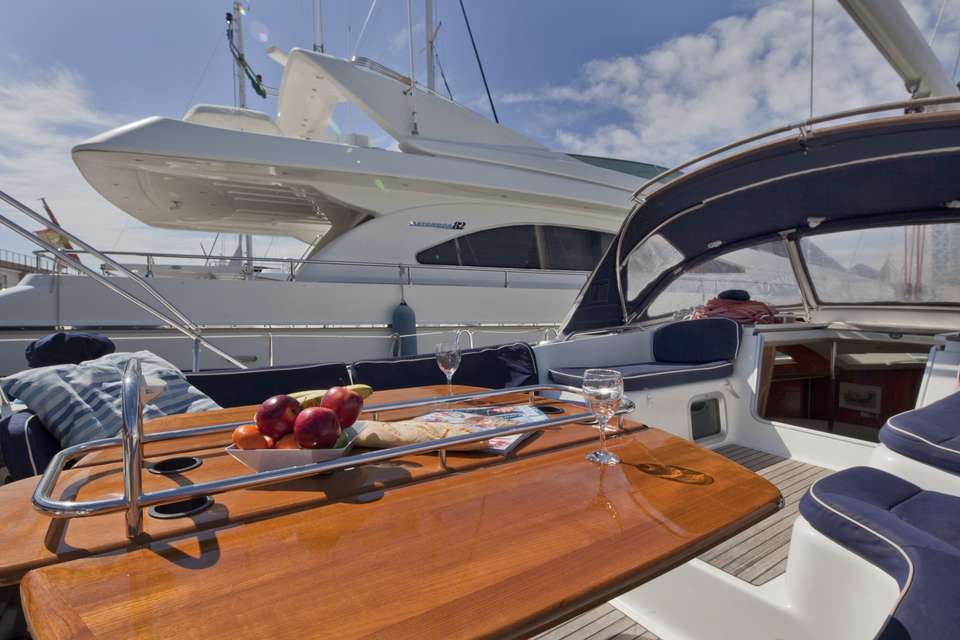 Sun Odyssey 54