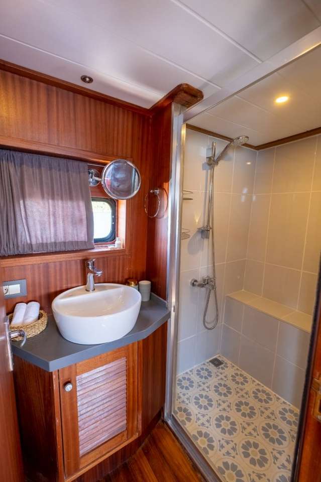 T43 Trawler