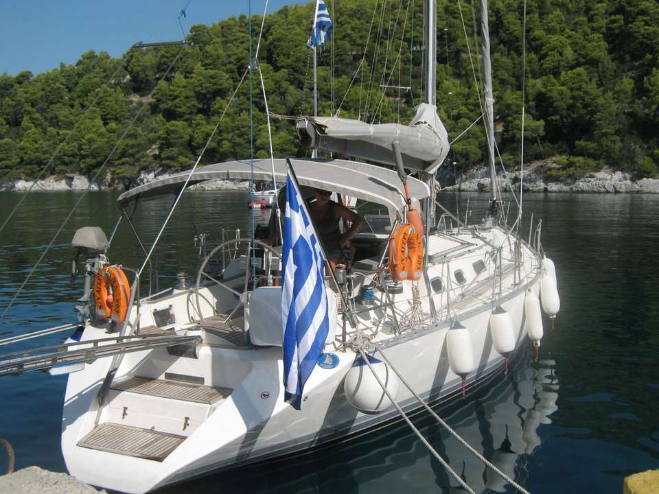 Triton 48