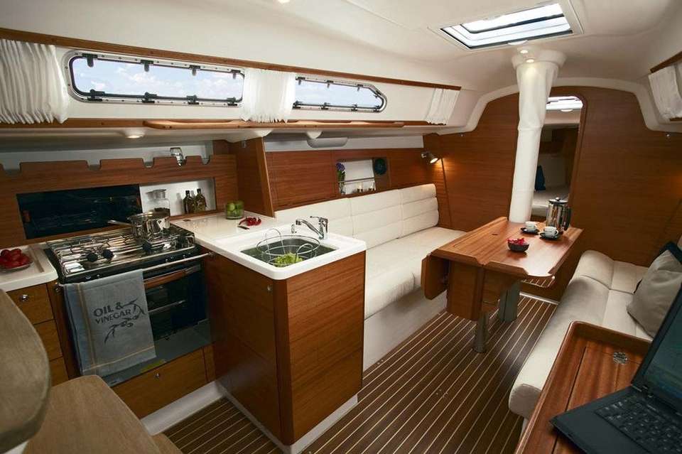 X Yacht 34