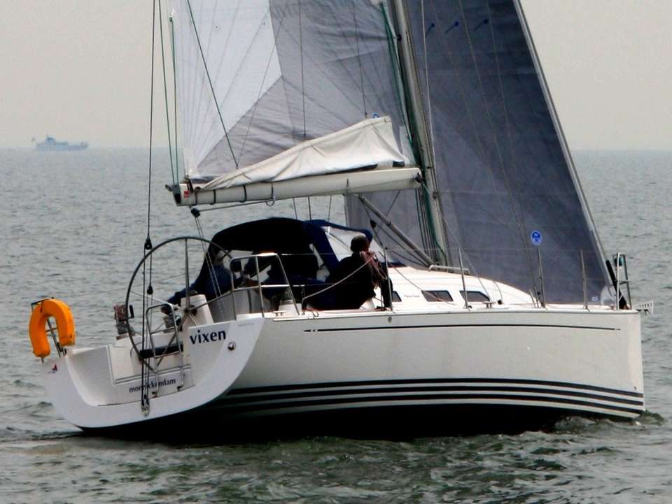X Yacht 34