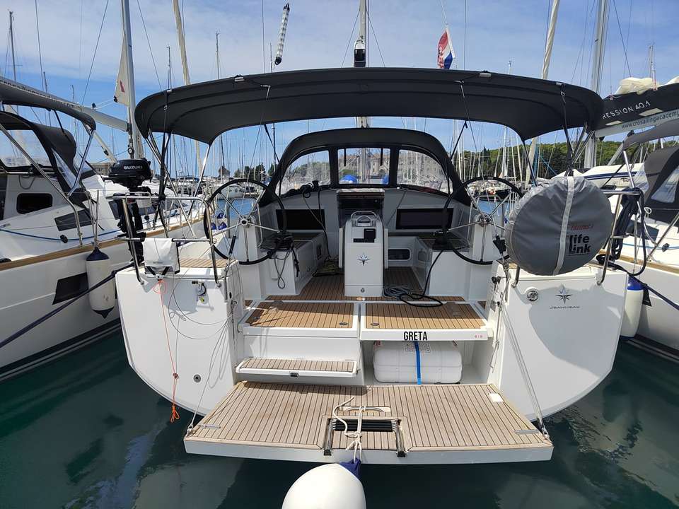 Sun Odyssey 440