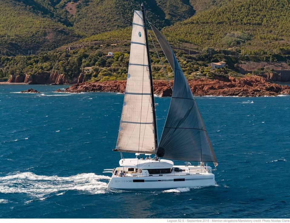 Le lagoon 52 : un bateau de caractère