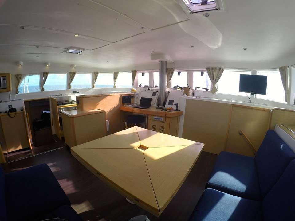 The lounge and its panoramic view