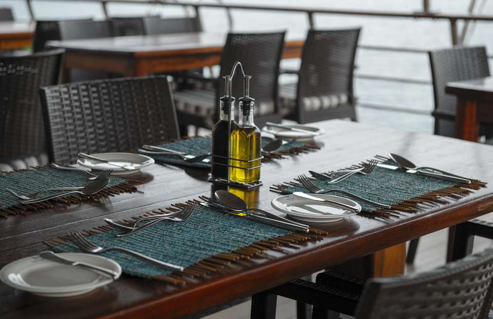 Dégustez de délicieuses spécialités locales devant un paysage sublime