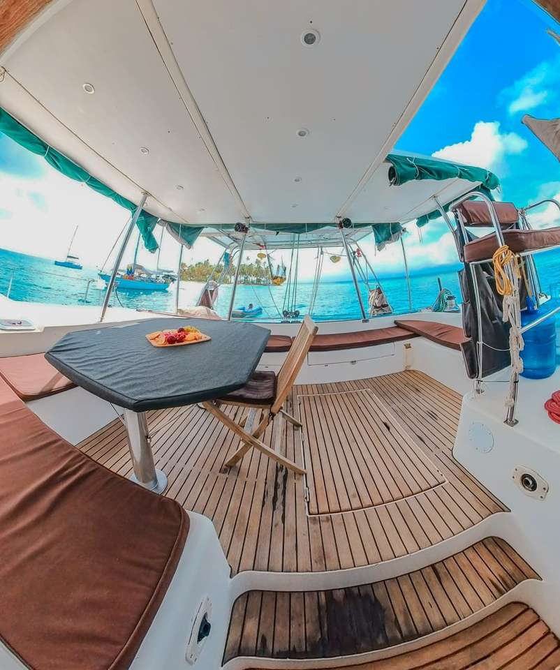 A spacious and welcoming saloon