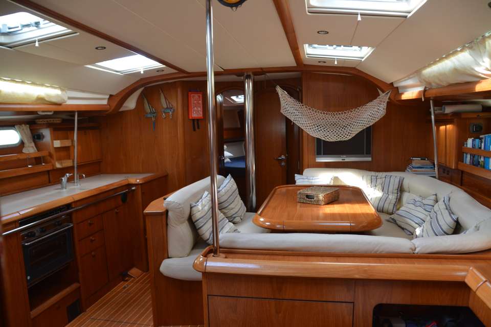 Der Salon bietet viel Platz