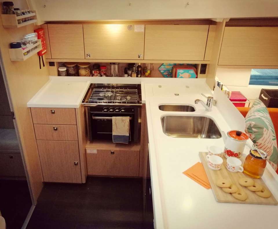 Prueba platos locales hechos con productos frescos.