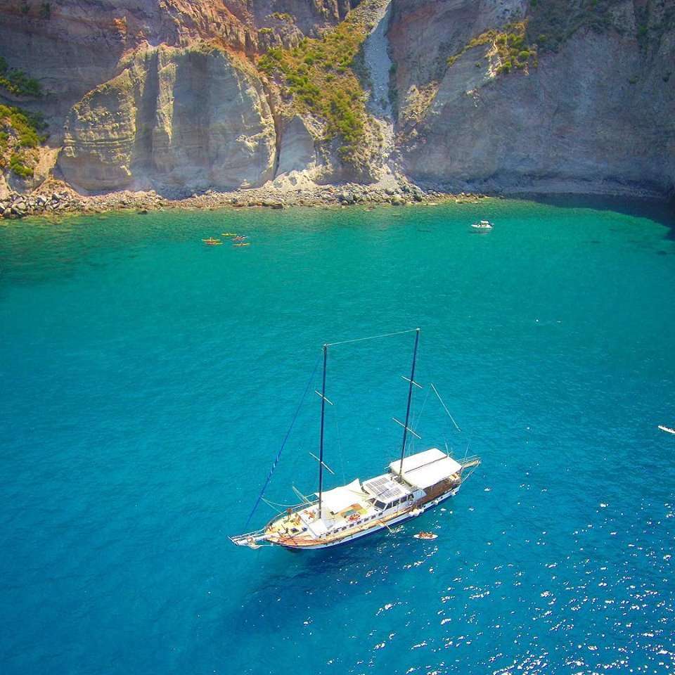 Une goélette idéale pour découvrir une destination de rêve