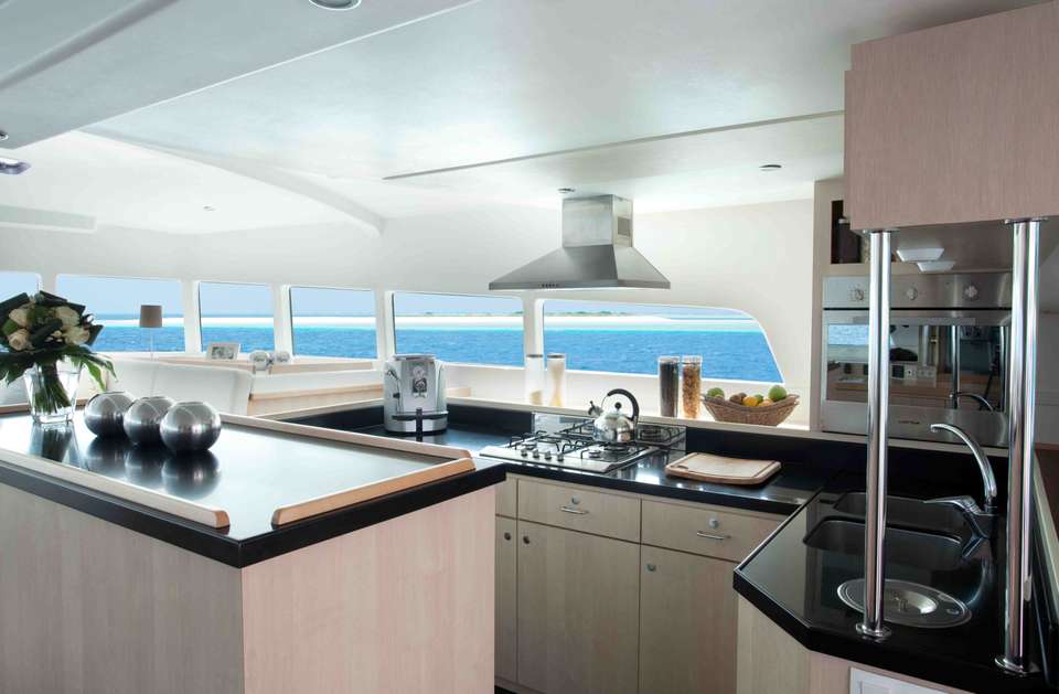 A spacious and well laid out kitchen