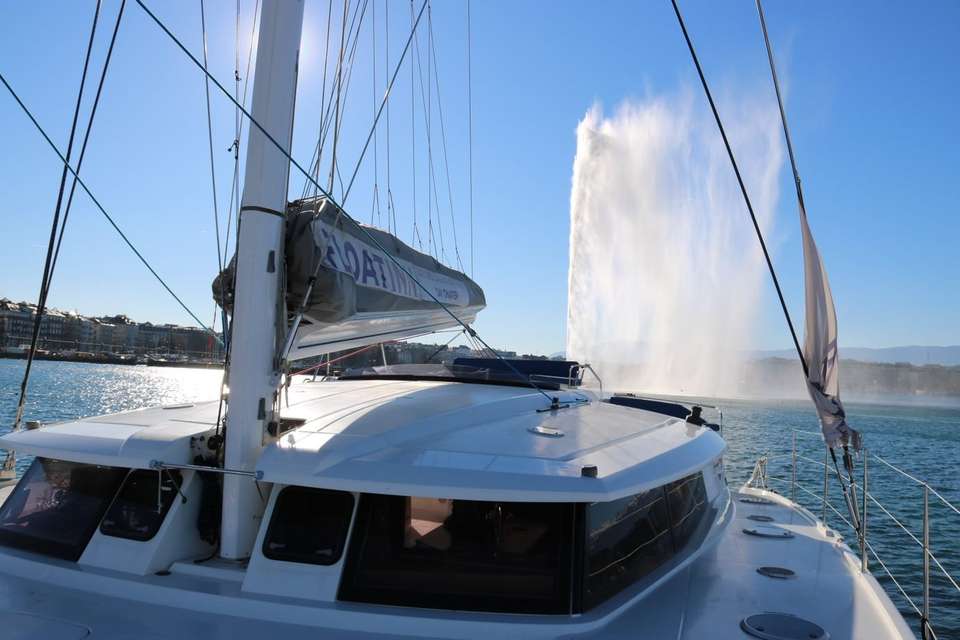 A prime view of the Geneva water jet