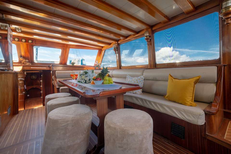 Relájate en el bar salón