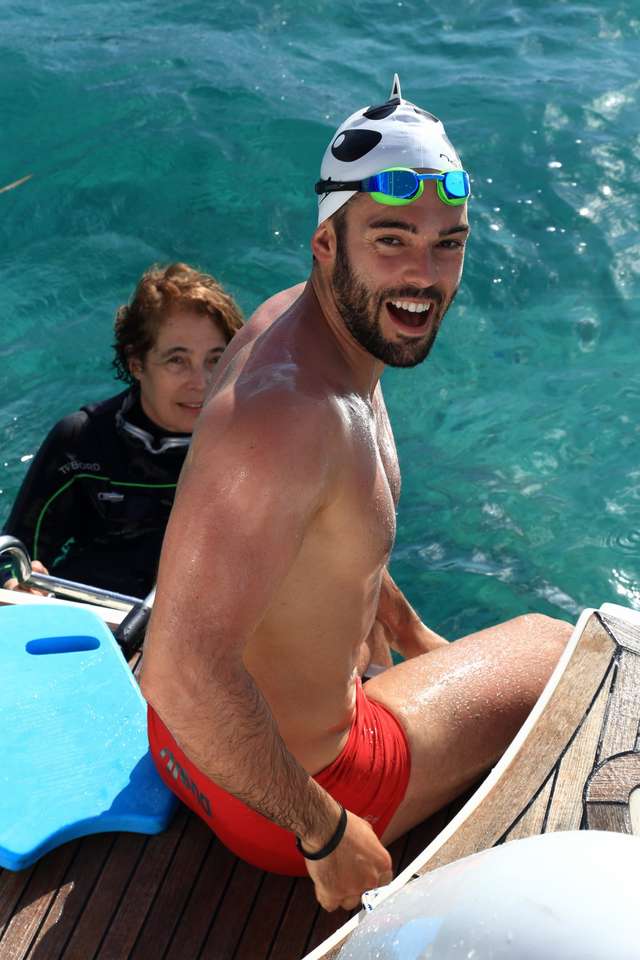 Maxime possède aussi un brevet d'état de natation